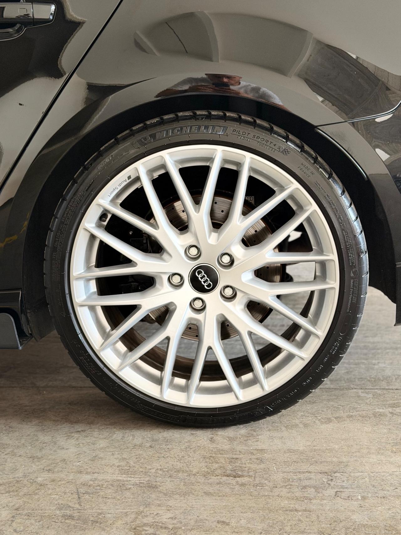 Audi S3 SPB 2.0 TFSI quattro S tronic
