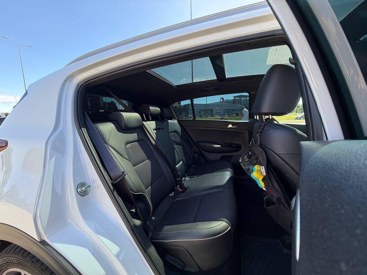 Kia Sportage 1.6 crdi mhev GT Line Panorama Sunroof pack awd 136cv dct
