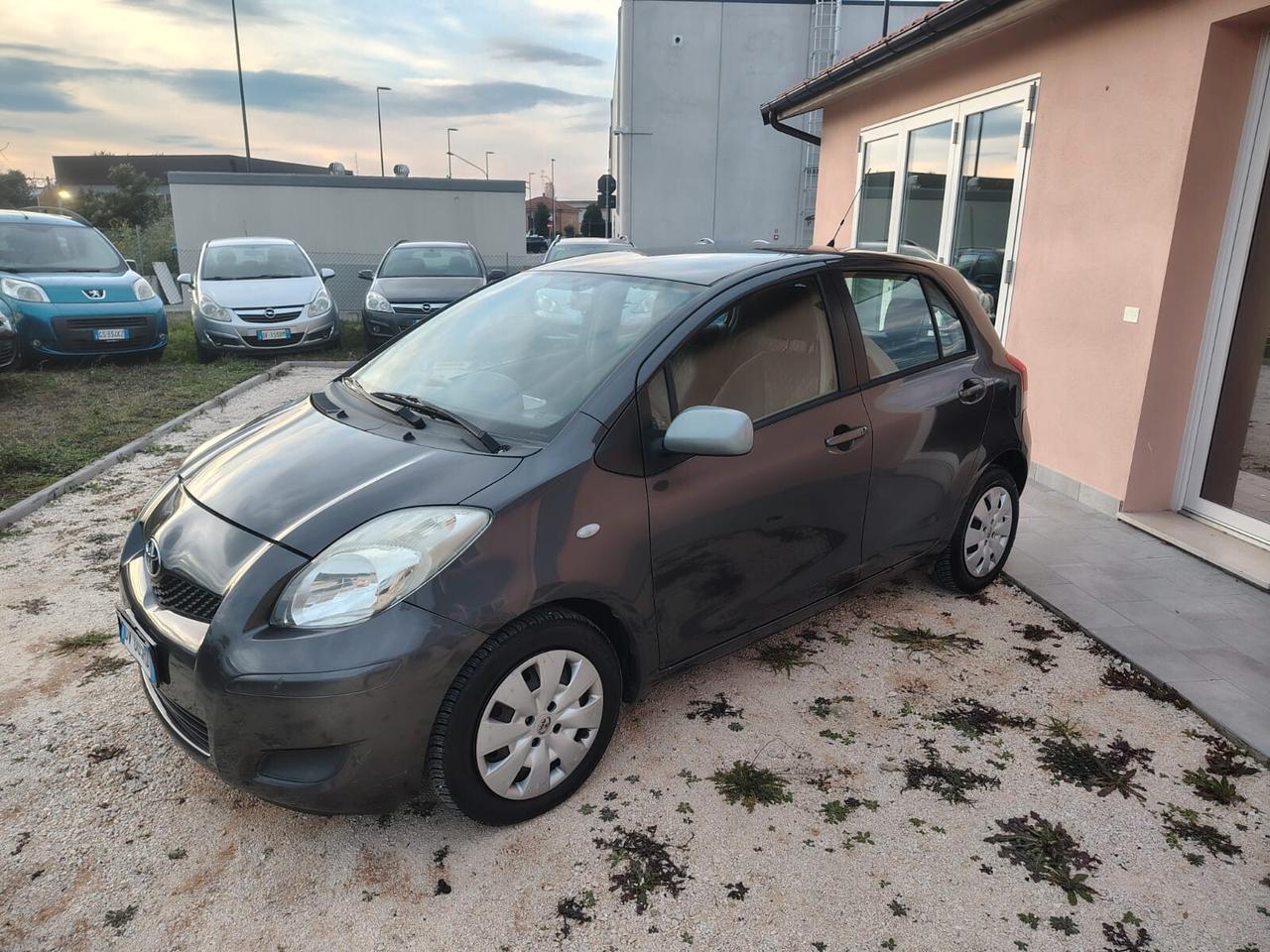 Toyota Yaris 1.3 5 porte Sol