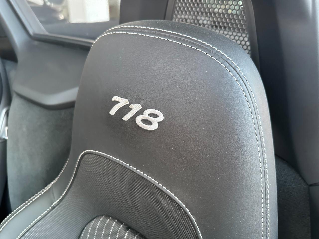 Porsche 718 Spyder Boxster 2.0 T