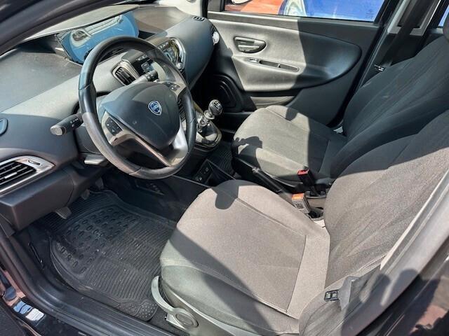 Lancia Ypsilon 1.0 FireFly 5 porte S&S Hybrid Ecochic Gold