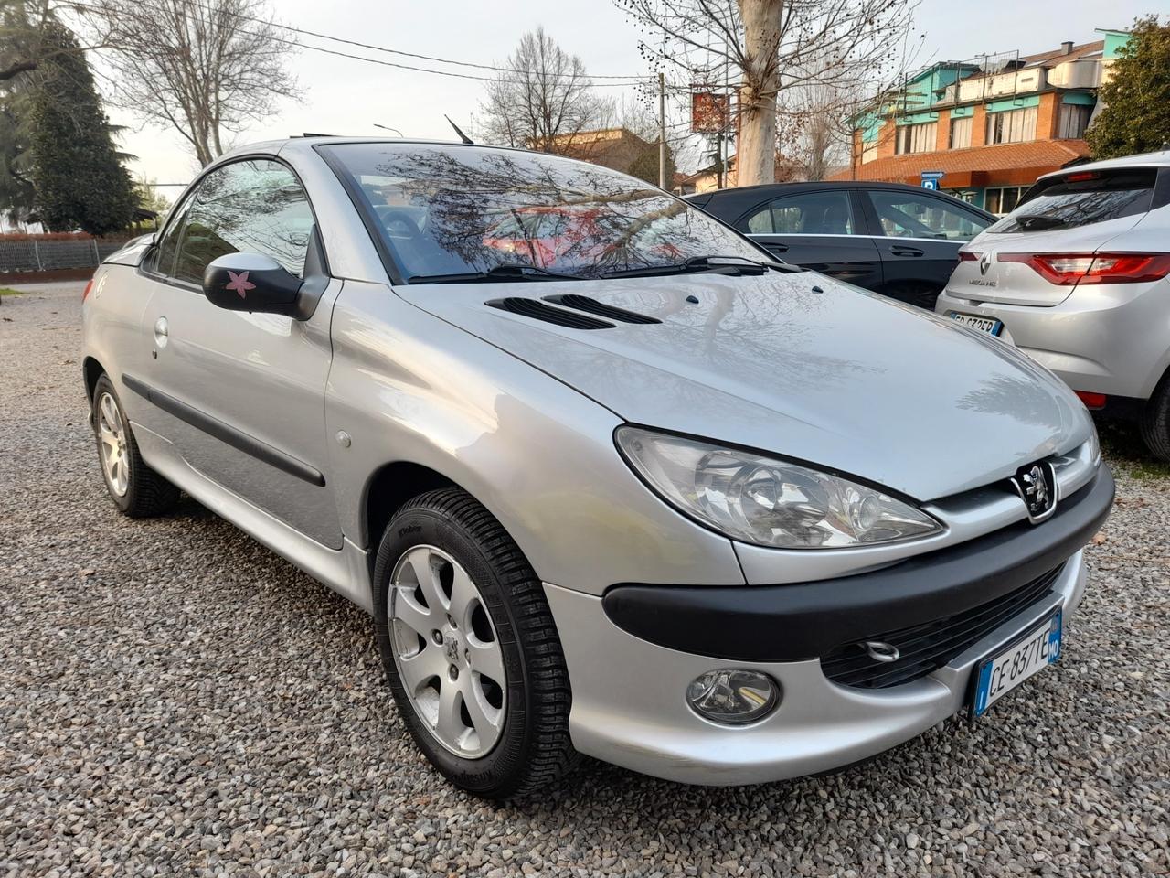 Peugeot 206 1.6 16V 109 CV Cabriolet