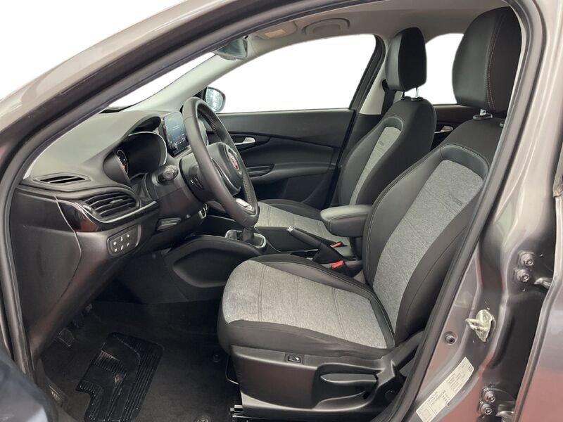 FIAT Tipo 5 porte Cross II 2021 1.0 Cross 100cv