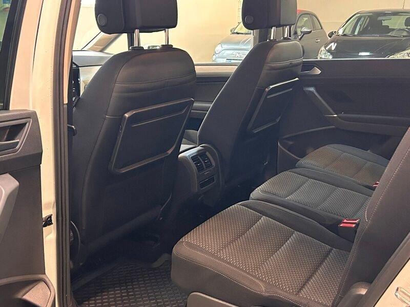 Volkswagen Touran 2.0 TDI 150 CV SCR DSG Business BlueMotion Technology