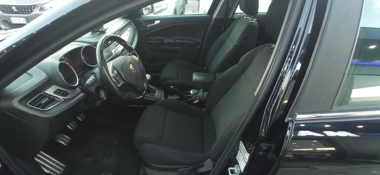 Alfa Romeo Giulietta 1.6 JTDm-2 Distinctive