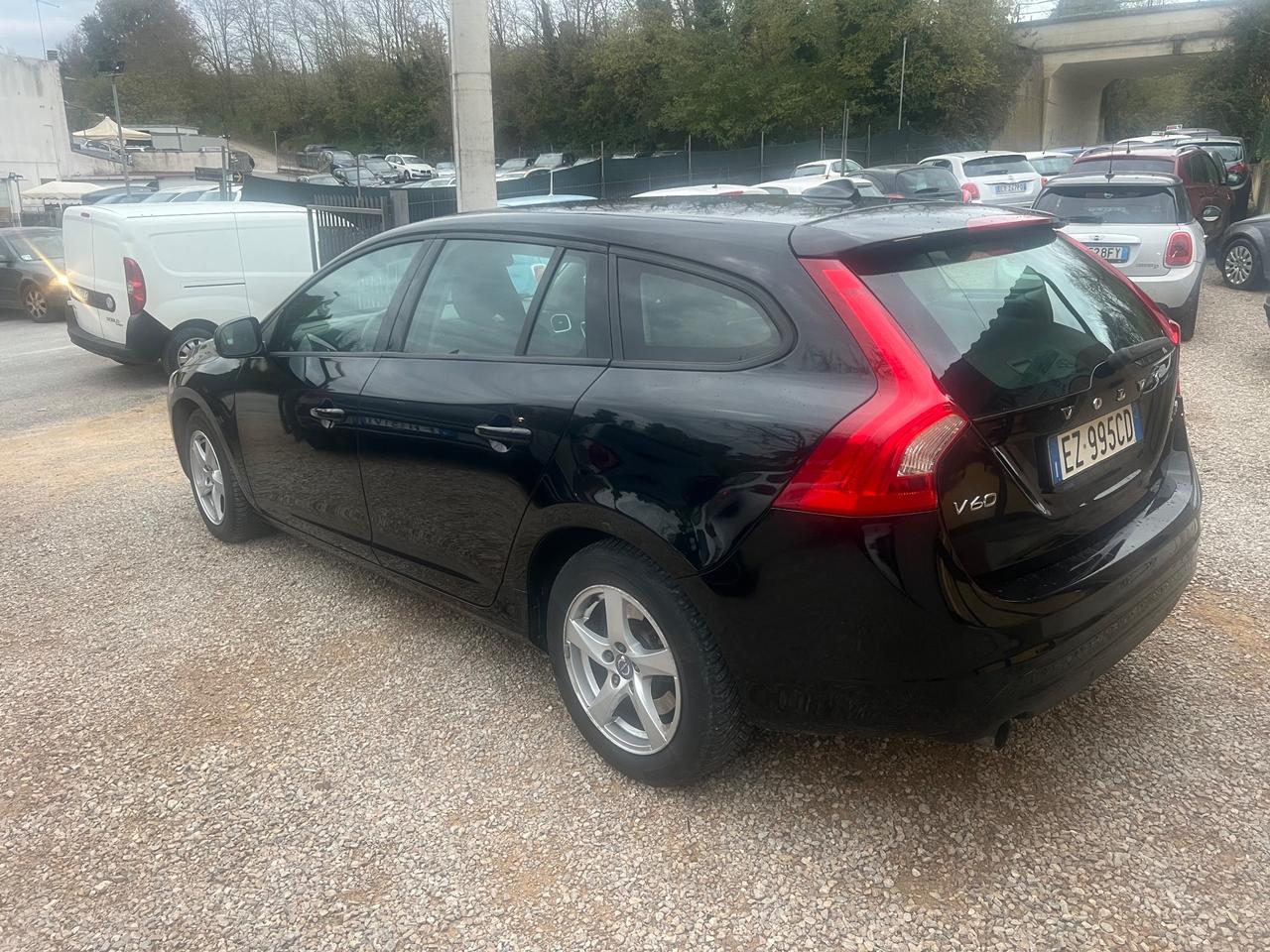 Volvo V60 D2 1.6 Kinetic