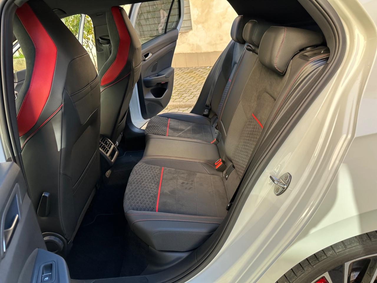 Volkswagen Golf 2.0 TSI GTI DSG 300cv Clubsport