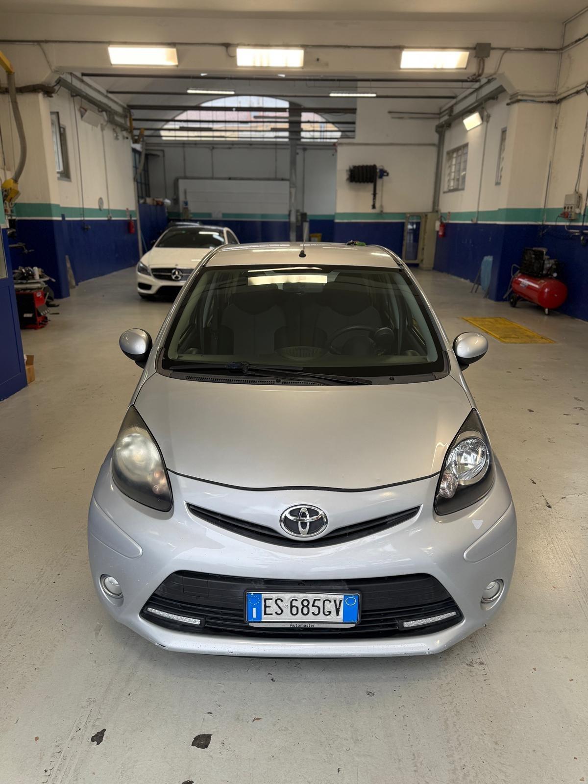 Toyota Aygo 1.0 12V VVT-i 5 porte Cool Soda Connect MMT