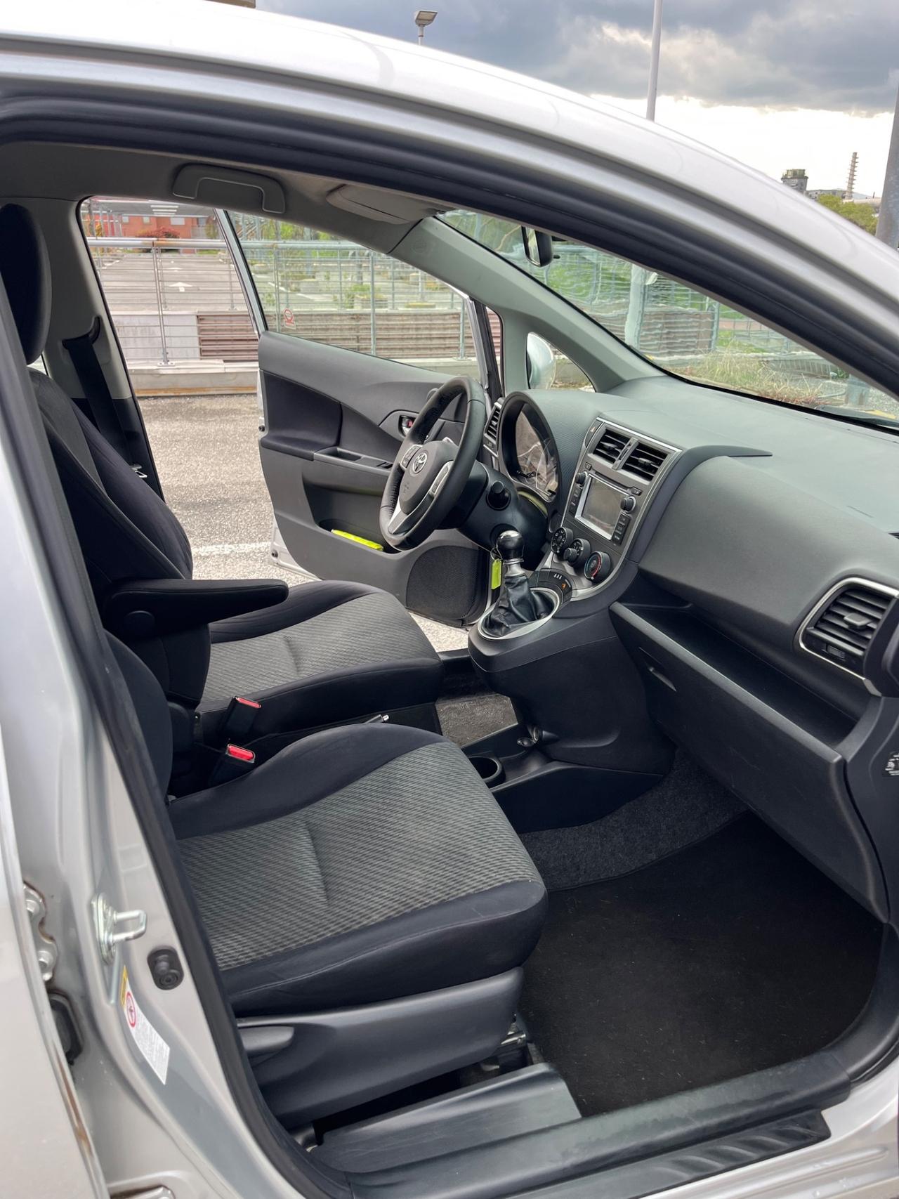 Toyota Verso-S 1.3 MT Active