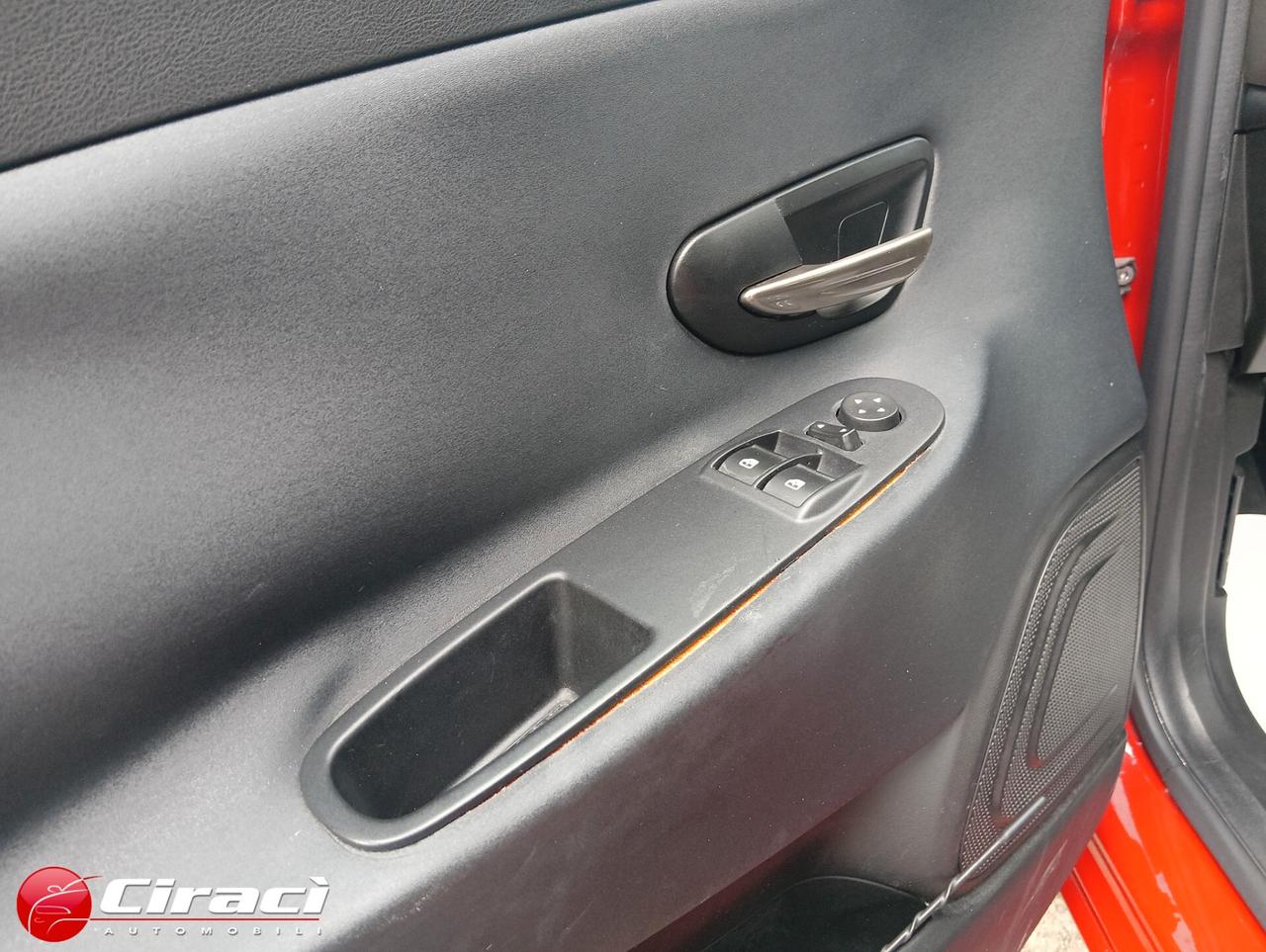 Lancia Ypsilon 1.2 69 CV 5p GPL Gold