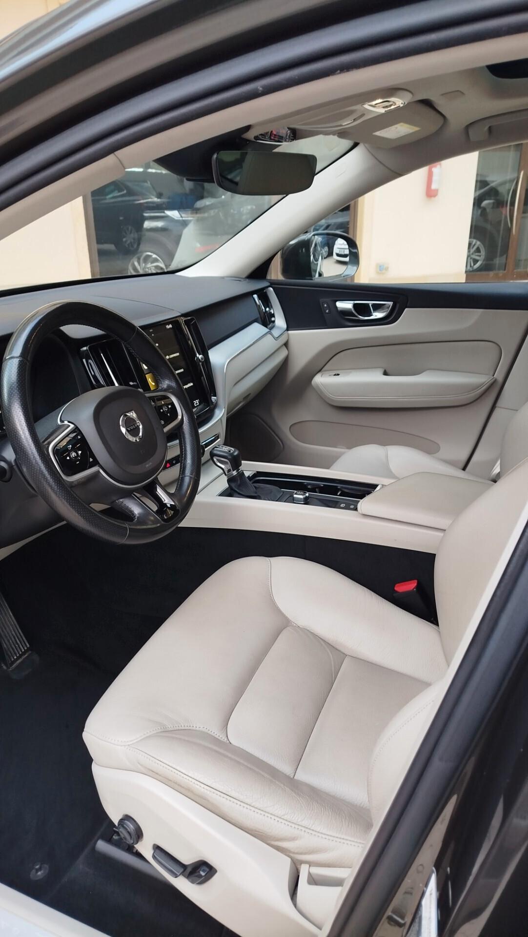 Volvo XC 60 AWD D4 Geartronic Inscription