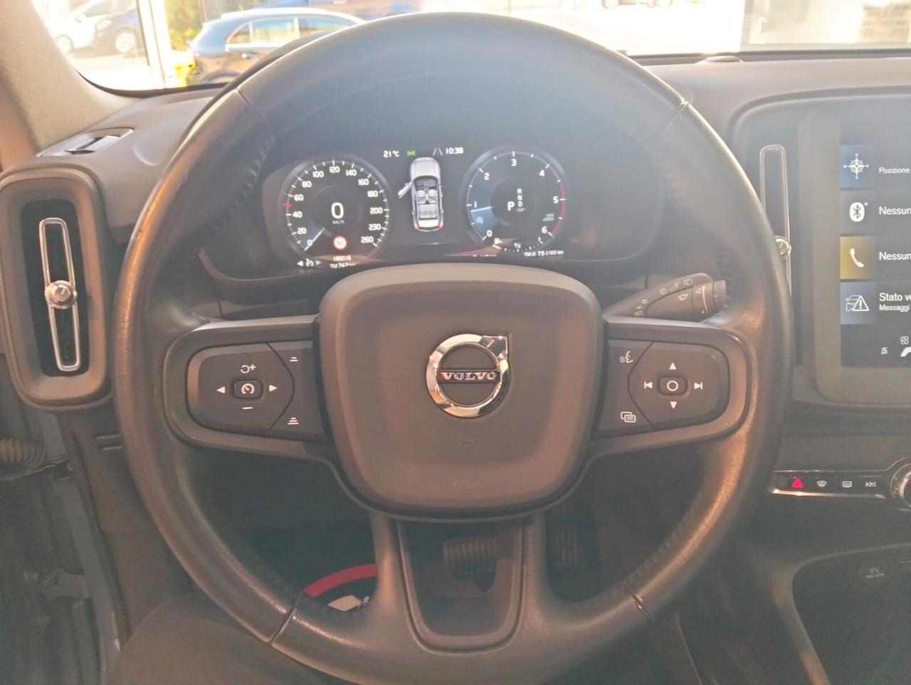 VOLVO XC40 D3 AWD GEARTONIC R-DESIGN