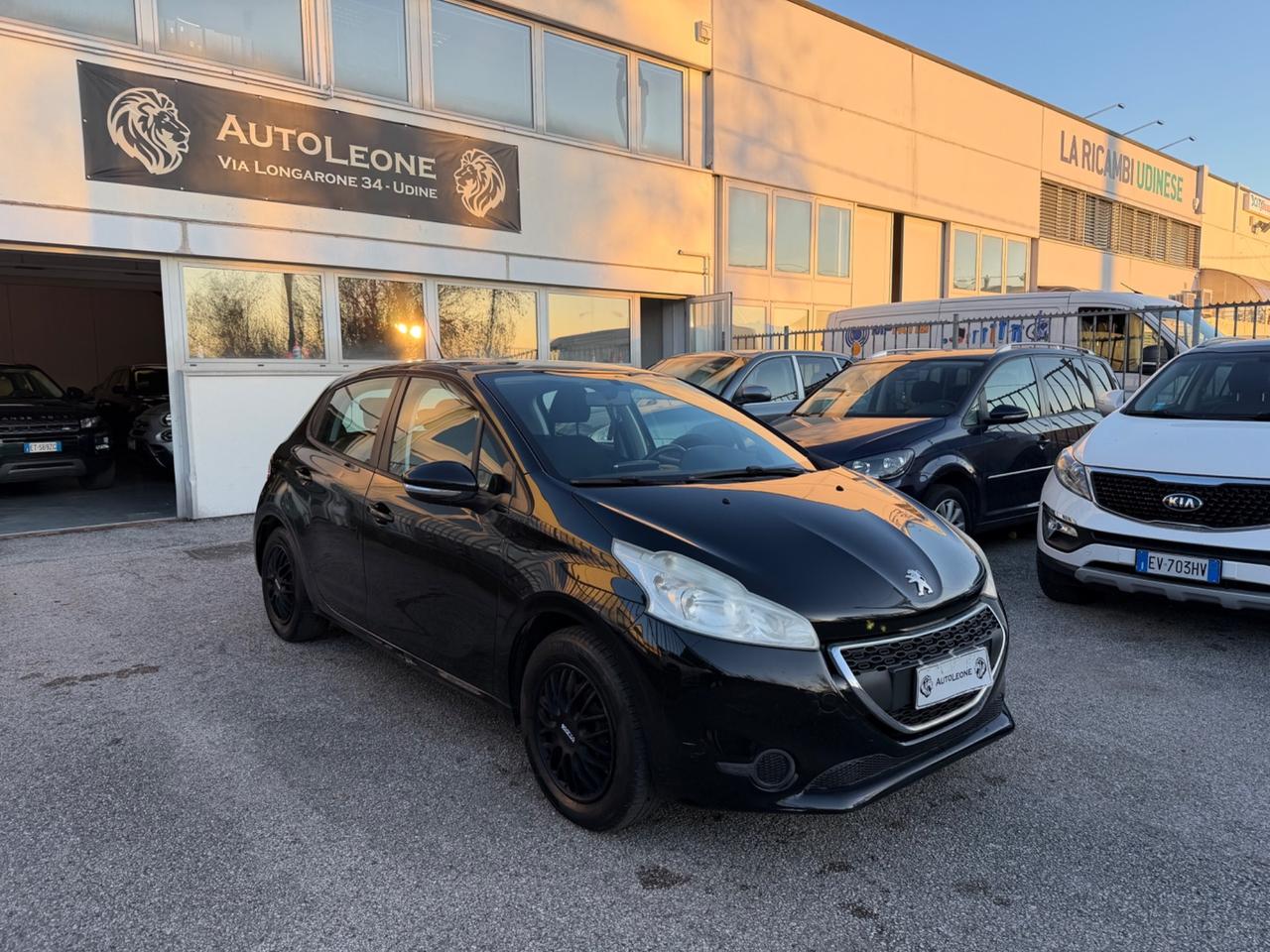 Peugeot 208 1.4 HDi 68 CV 5 porte Allure
