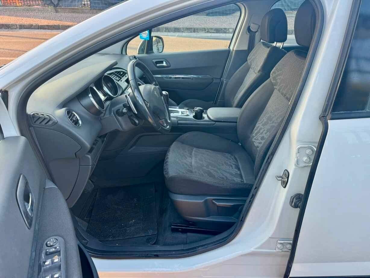 PEUGEOT 3008 1.6 HDi 110CV CAMBIO AUTOMATICO