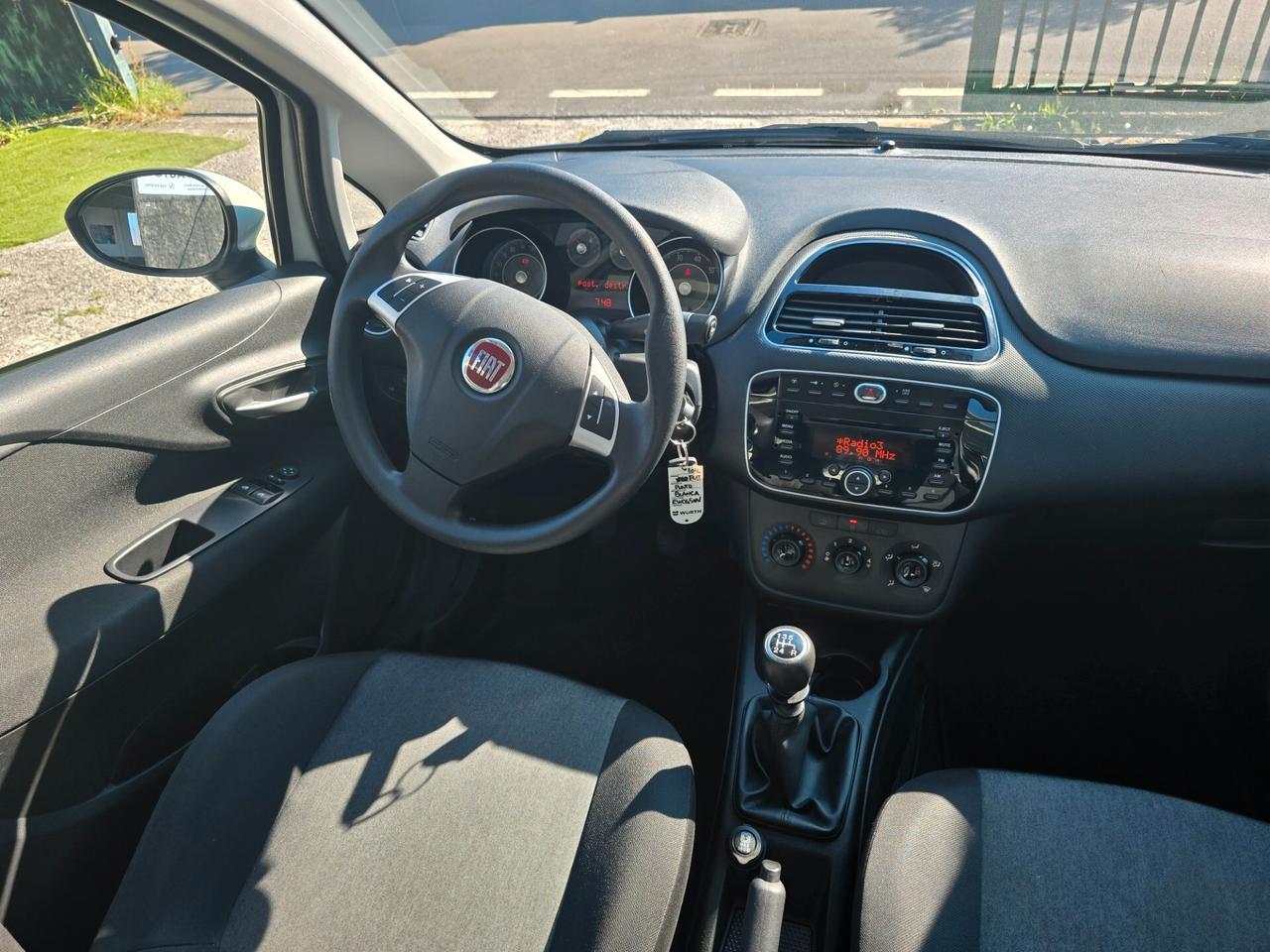 Fiat Punto 1.4BENZ 77CV NEOP 42000KM-2014