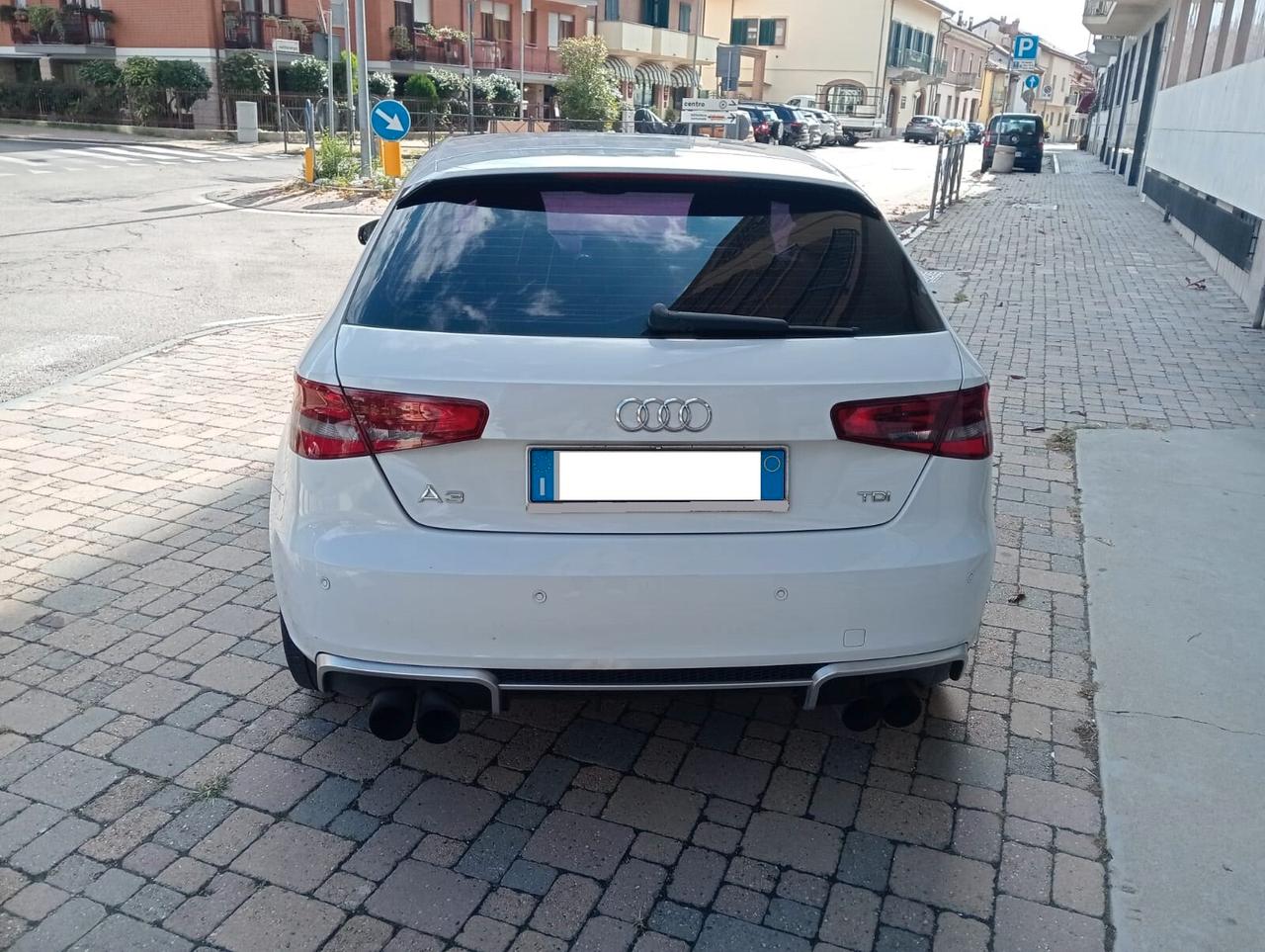 Audi A3 1.6 TDI Ambition 105 CV
