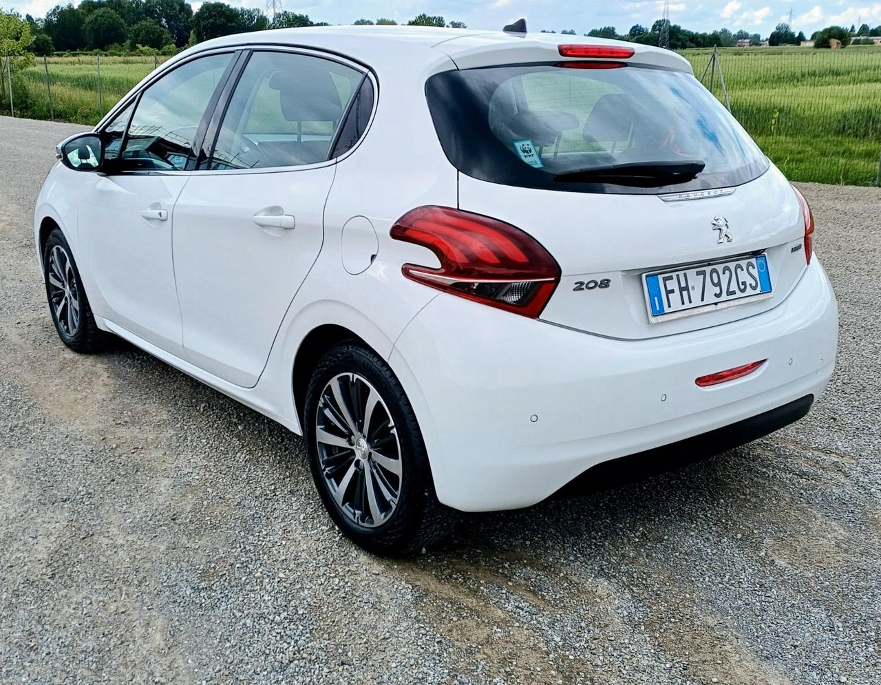 Peugeot 208 PureTech 82 5 porte Allure
