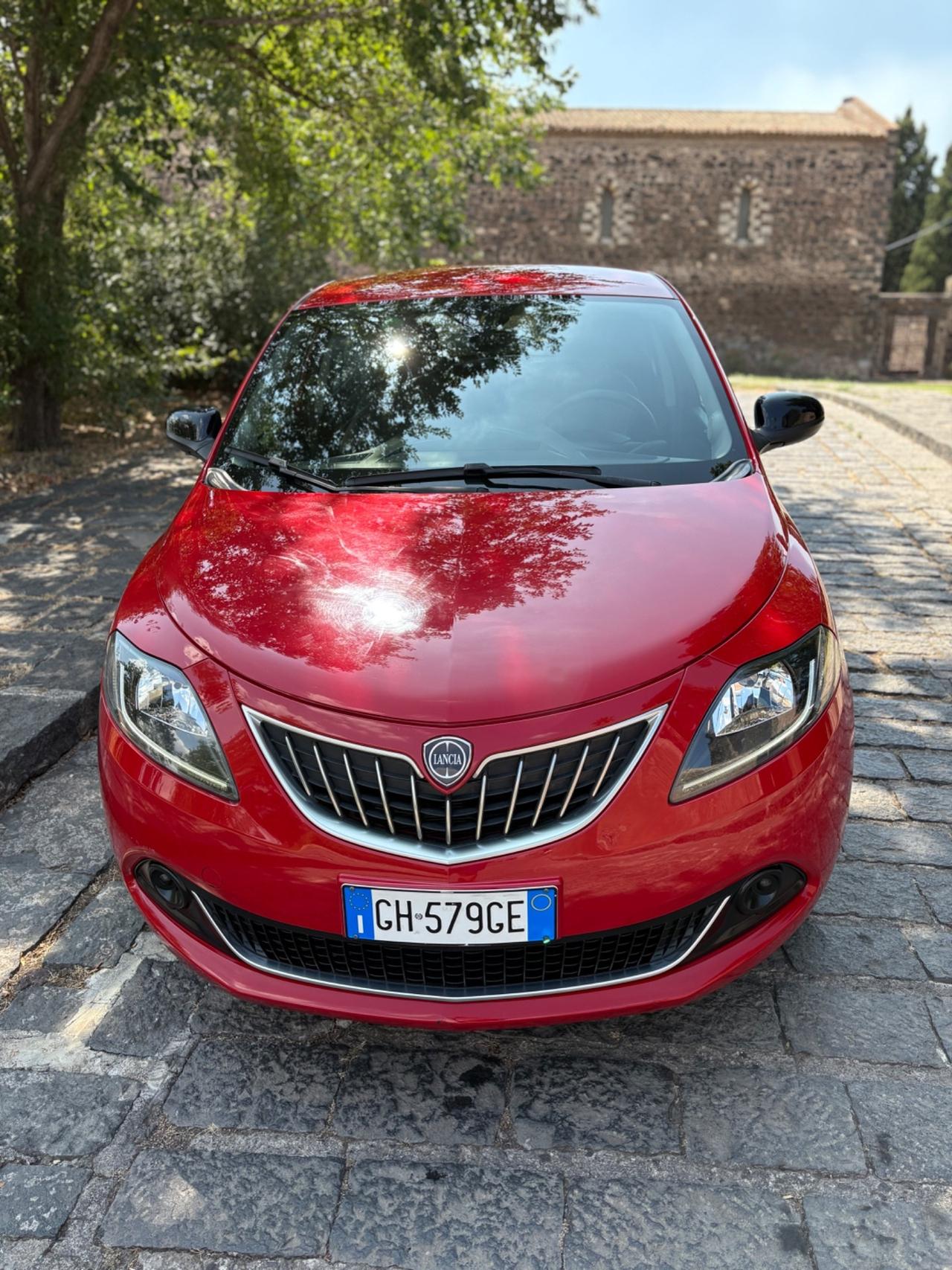 Lancia Ypsilon 1.0 FireFly 5 porte S&S Hybrid Gold