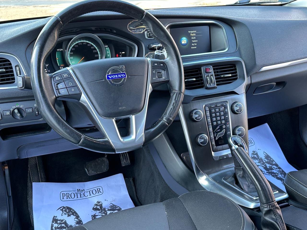 Volvo V40 D2 1.6 Geartronic r-design 2015