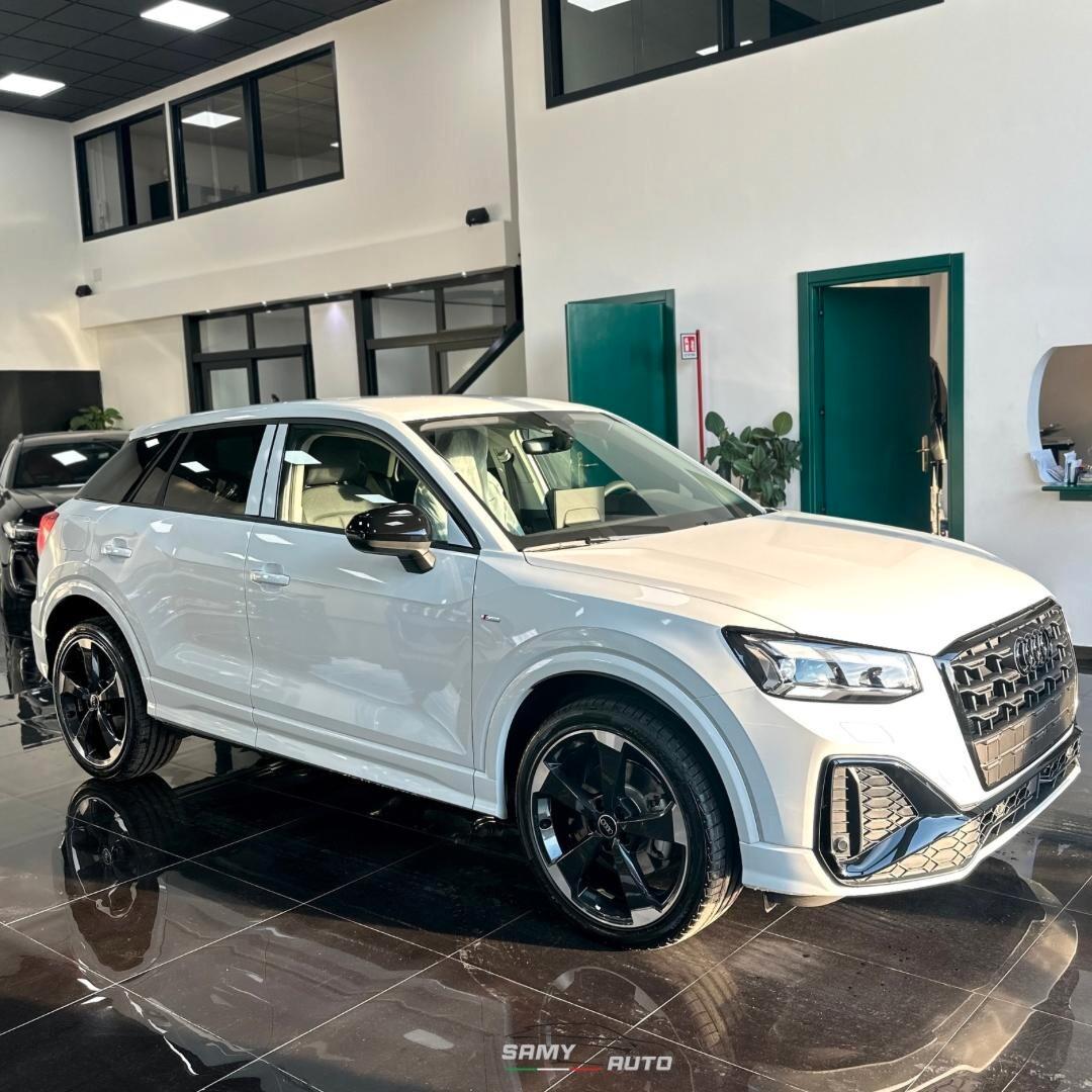 Audi Q2 30 TDI Identity Black
