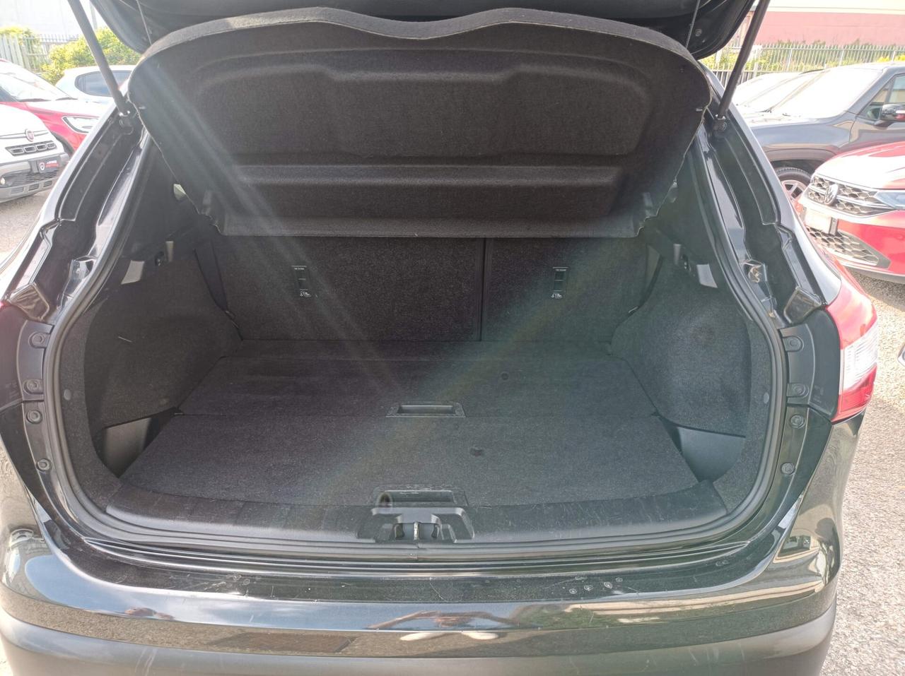 Nissan Qashqai 1.5 dCi DPF Tekna