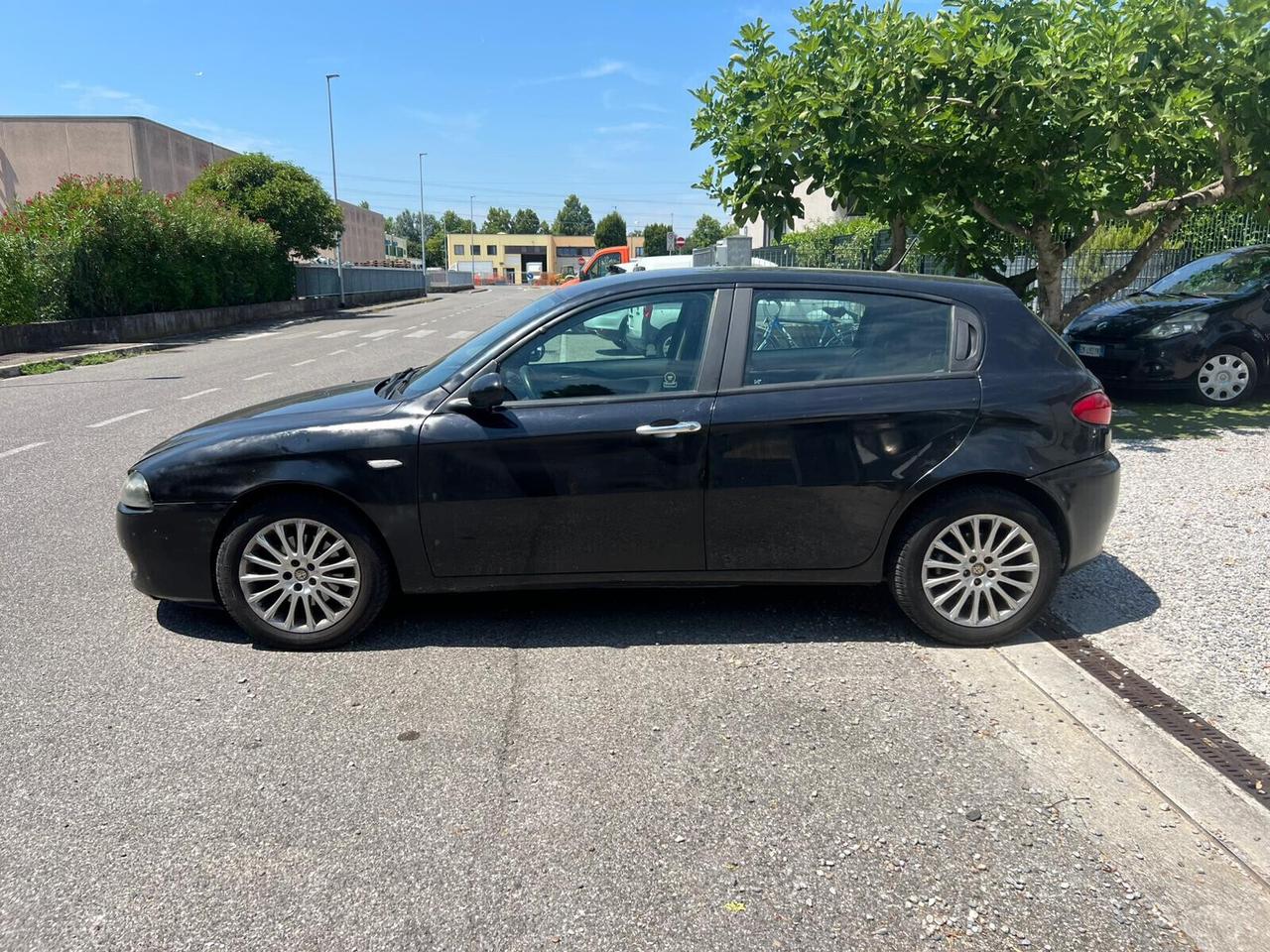 Alfa Romeo 147 1.6 GPL 16V TS (105) 5 porte Distinctive