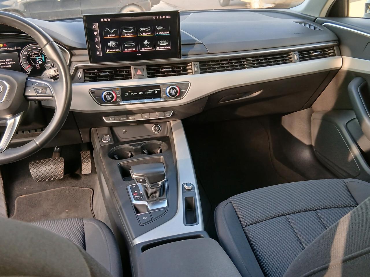 Audi A4 30 TDI/136 CV S tronic Business Advanced