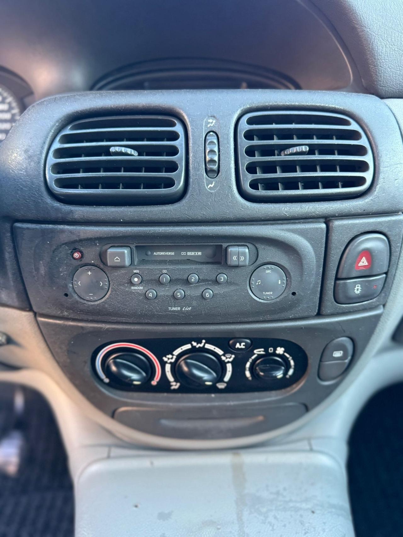 Renault Megane Scénic 1.9 dCi cat Expression