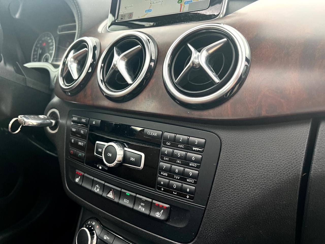 Mercedes-benz B Premium PLUS *TETTO*PELLE*NAVI*CERCHI18