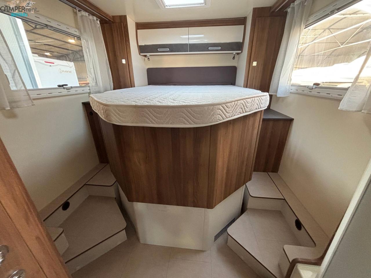 CI MAGIS 65 XT - Semintegrale con letto nautico ad altezza variabile ed ampio garage