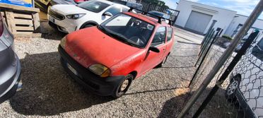 Fiat 600 CON GANCIO TRAINO 900