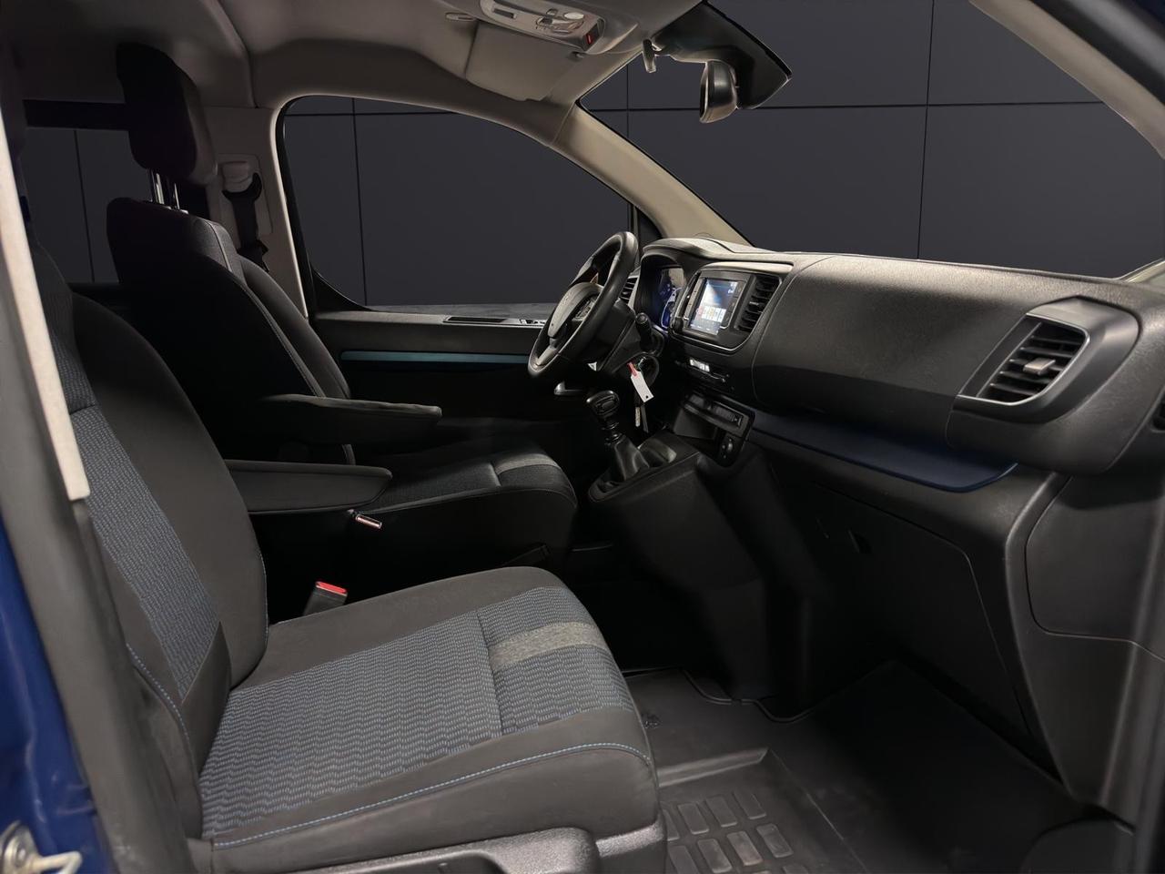 Peugeot Traveller BlueHDi 115 S&S Standard Allure