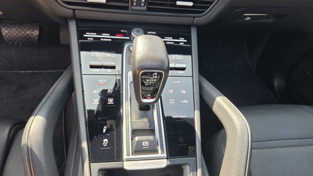 PORSCHE Cayenne 3.0 V6 E-Hybrid PERMUTE IVA ESPOSTA TETTO APRIB.