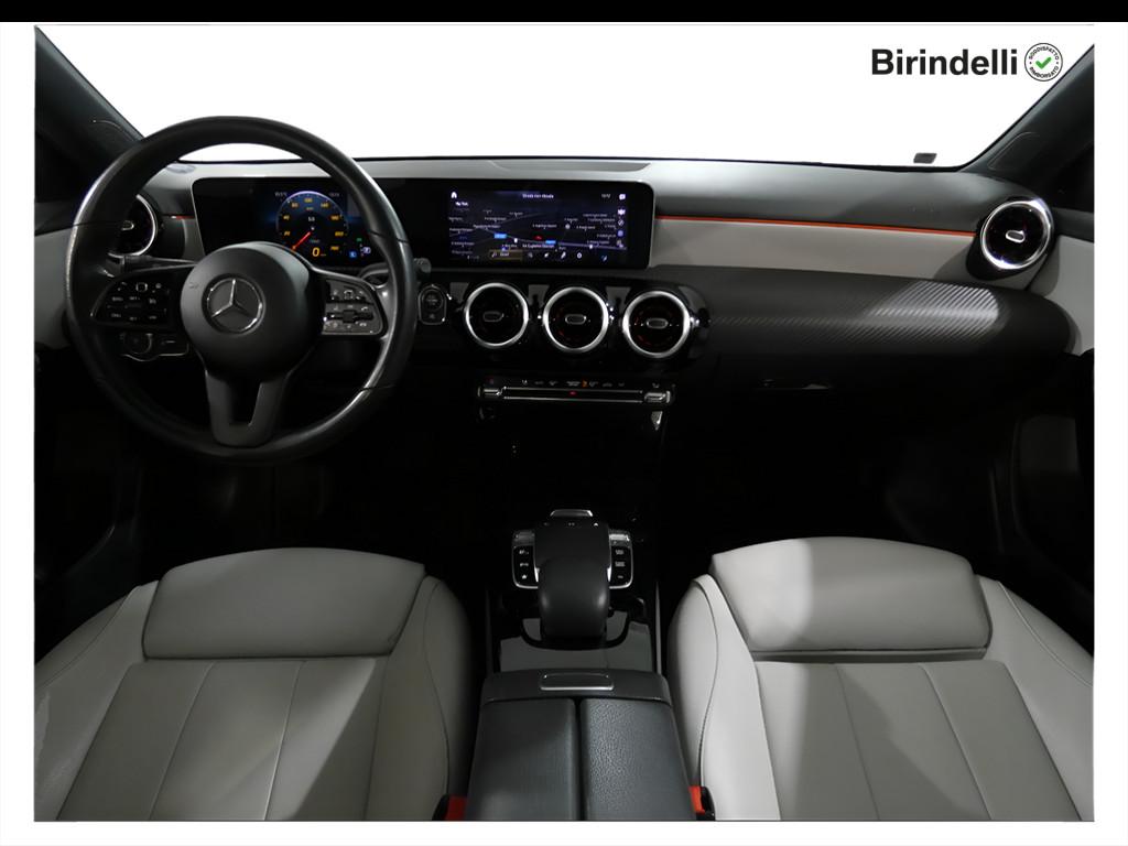 Mercedes-Benz Classe A (W177) - A 180 d Automatic Business