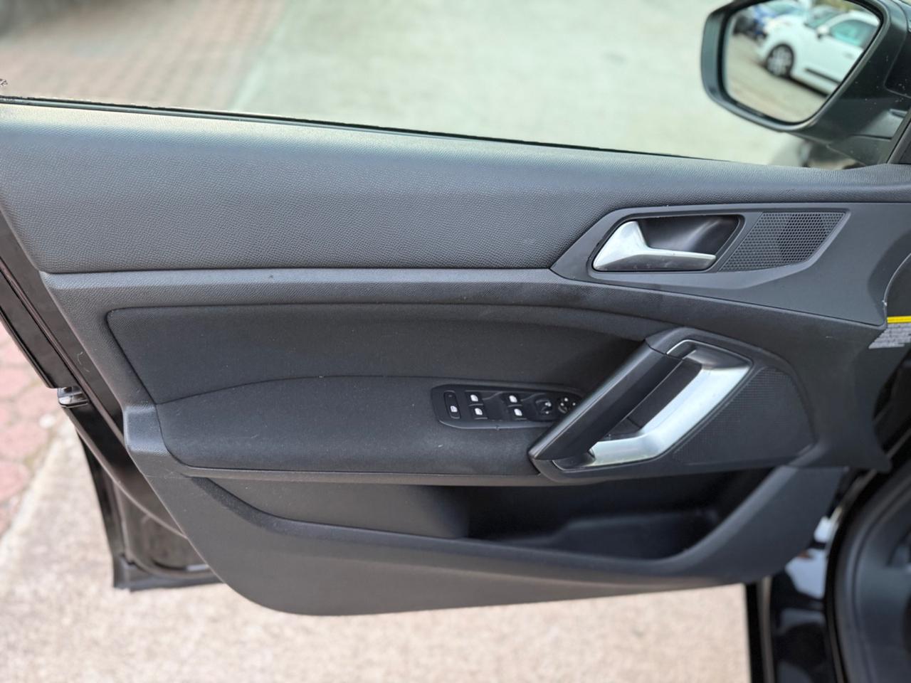 Peugeot 308 BlueHDi 120 Allure KM Certif