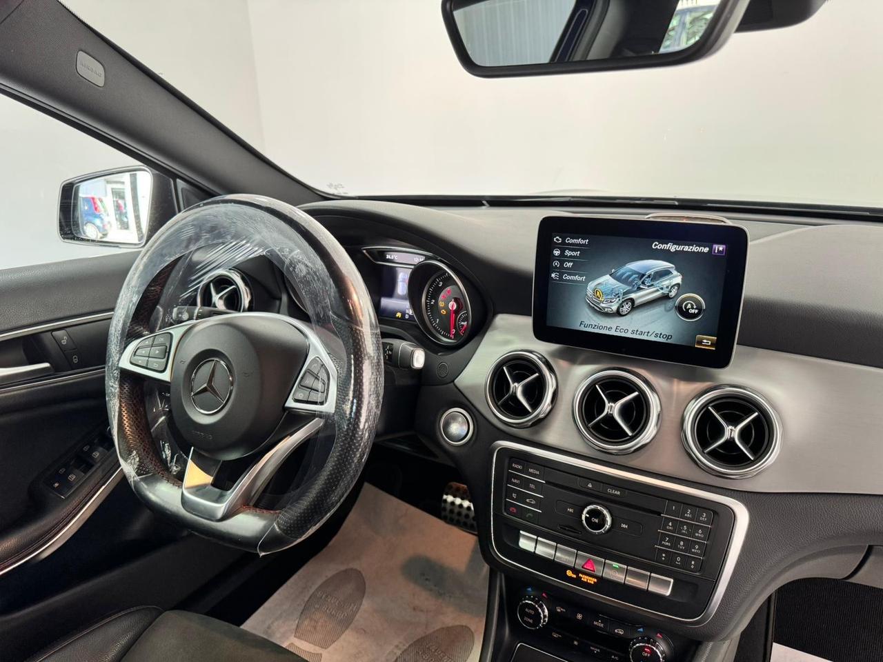 Mercedes-benz GLA 200 d Automatic 4Matic Premium-AMG-FULL-2017