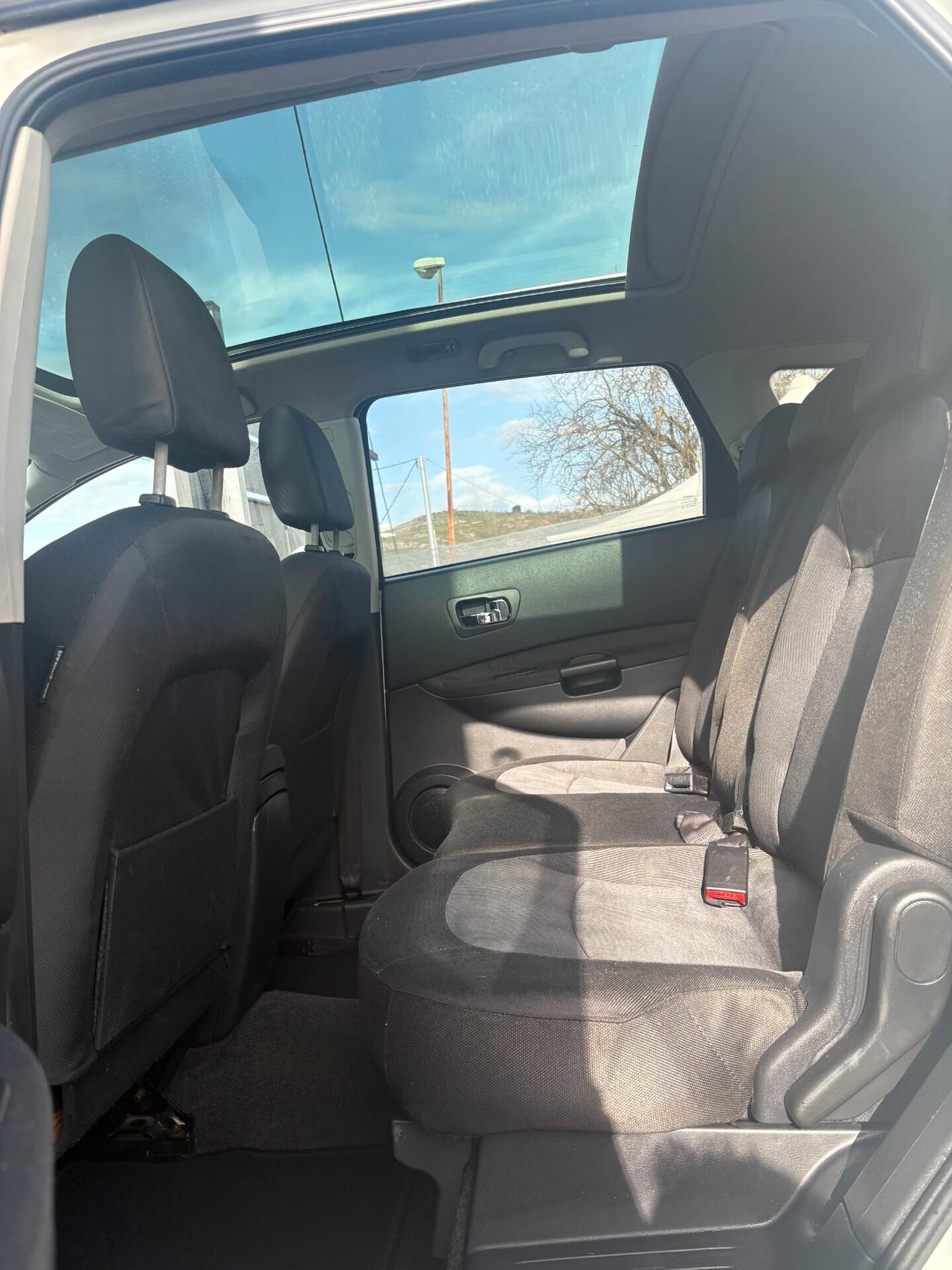 Nissan Qashqai (7 POSTI) 2.0 dCi Tekna