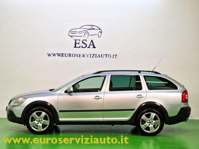 SKODA Octavia 1.8 TFSI 4x4 Wagon Scout