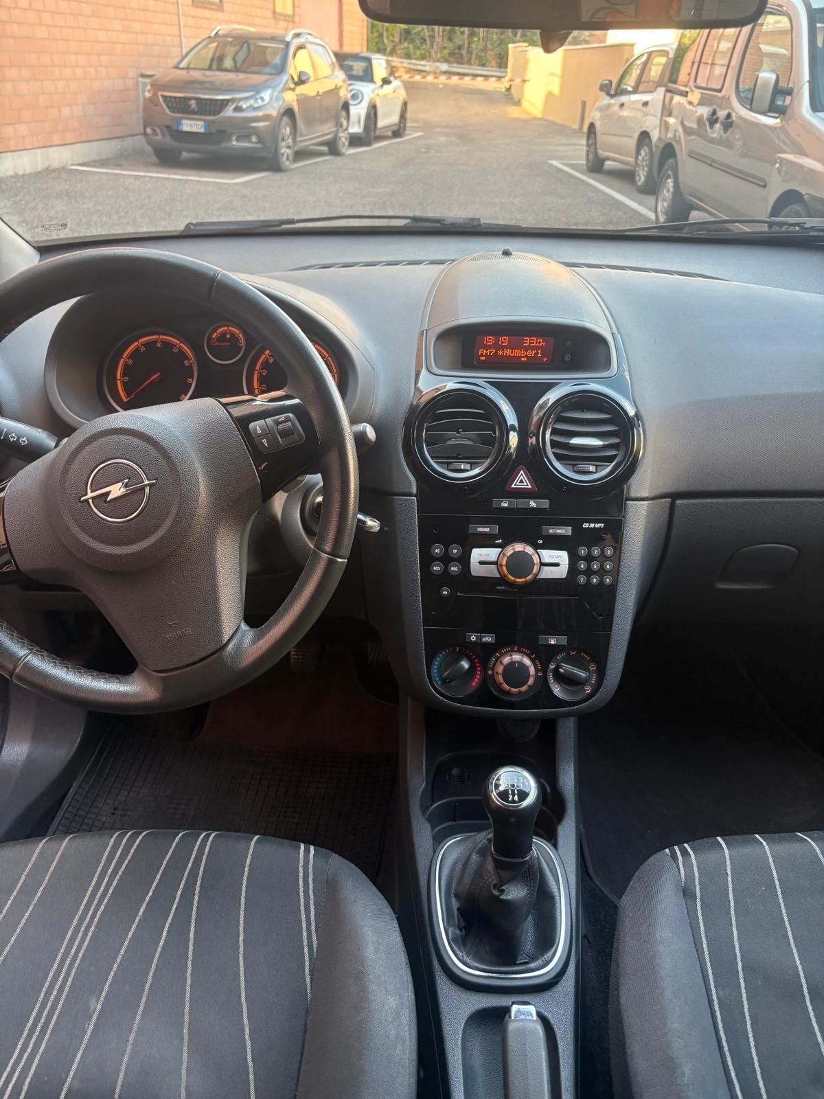 Opel Corsa 1.2 80CV 5 porte GPL-TECH Edition