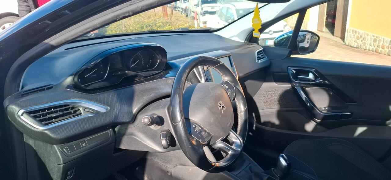 Peugeot 208 BlueHDi 100 S&S 5 porte Allure