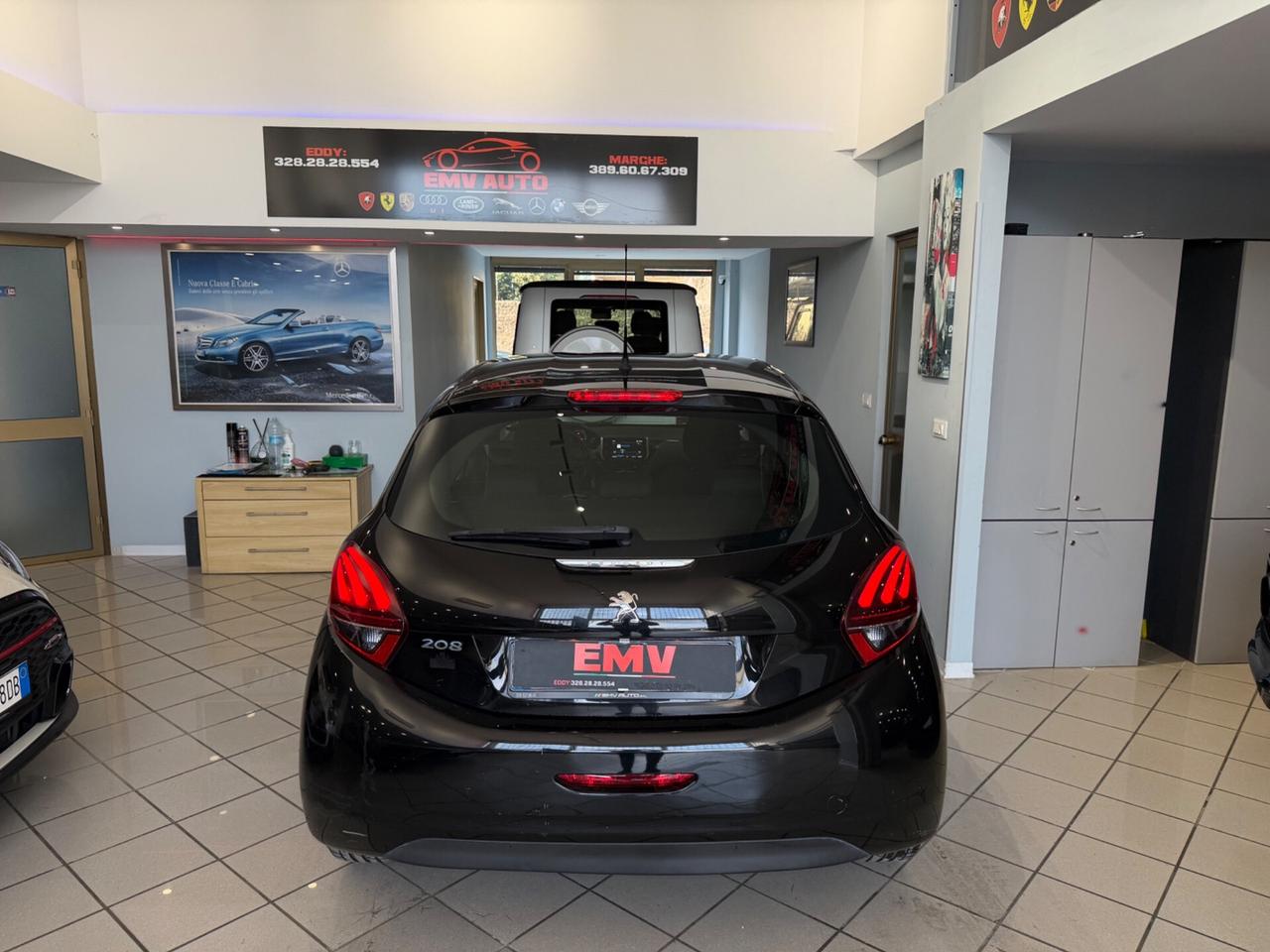 Peugeot 208 PureTech 82 5 porte Allure
