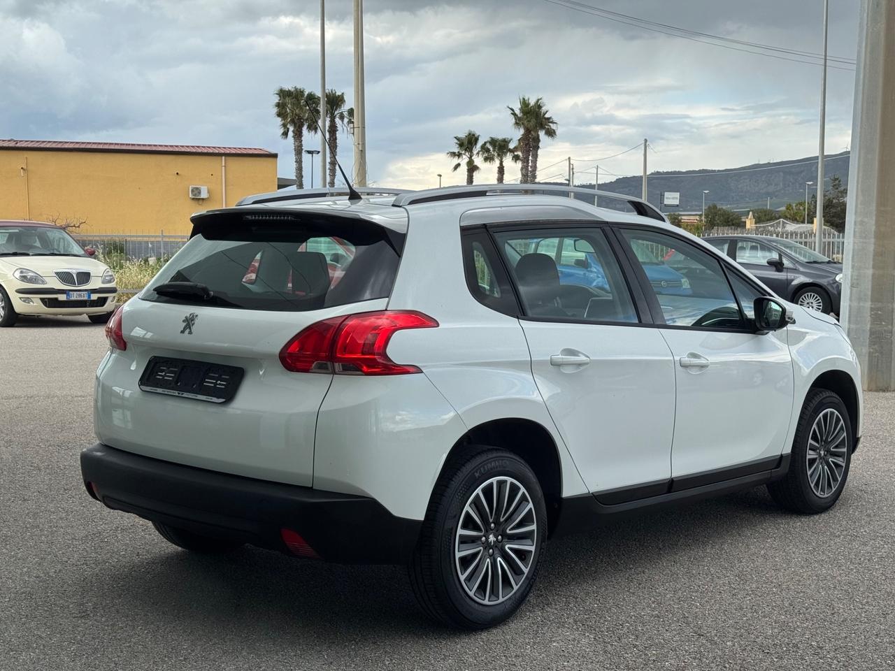 Peugeot 2008 1.2 VTi 82CV Active