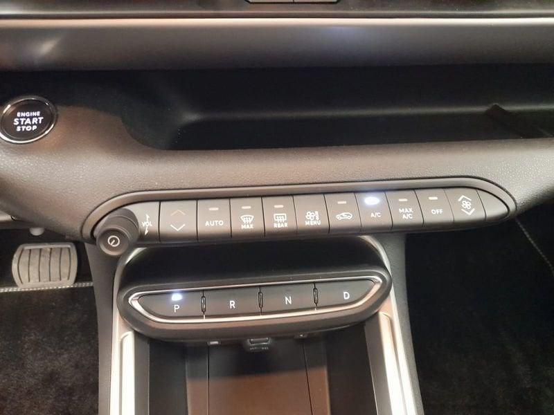 Jeep Avenger e-Hybrid 1.2 MHEV e-Hybrid Turbo Altitude