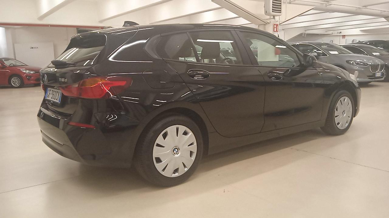 BMW Serie 1 F40 - 116d