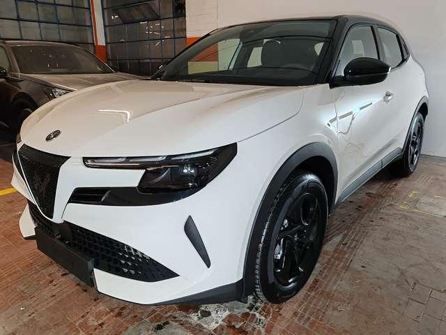 Alfa Romeo Junior 1.2 Hybrid 48V 145cv Edct6