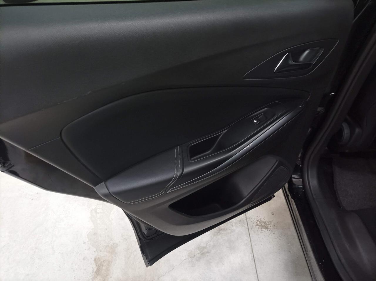 Opel Grandland X 1.6 diesel Ecotec Start&Stop aut. Business 05/2018