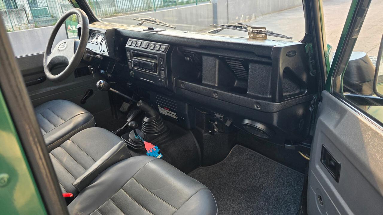 Land Rover Defender td5 pick up preparato omologato