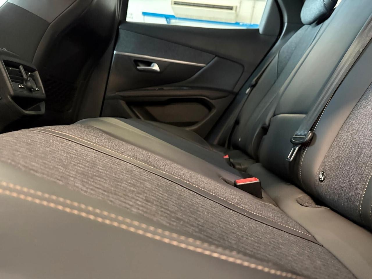 Peugeot 3008 GT LINE BlueHDi 130 EAT8 SPOTICAR