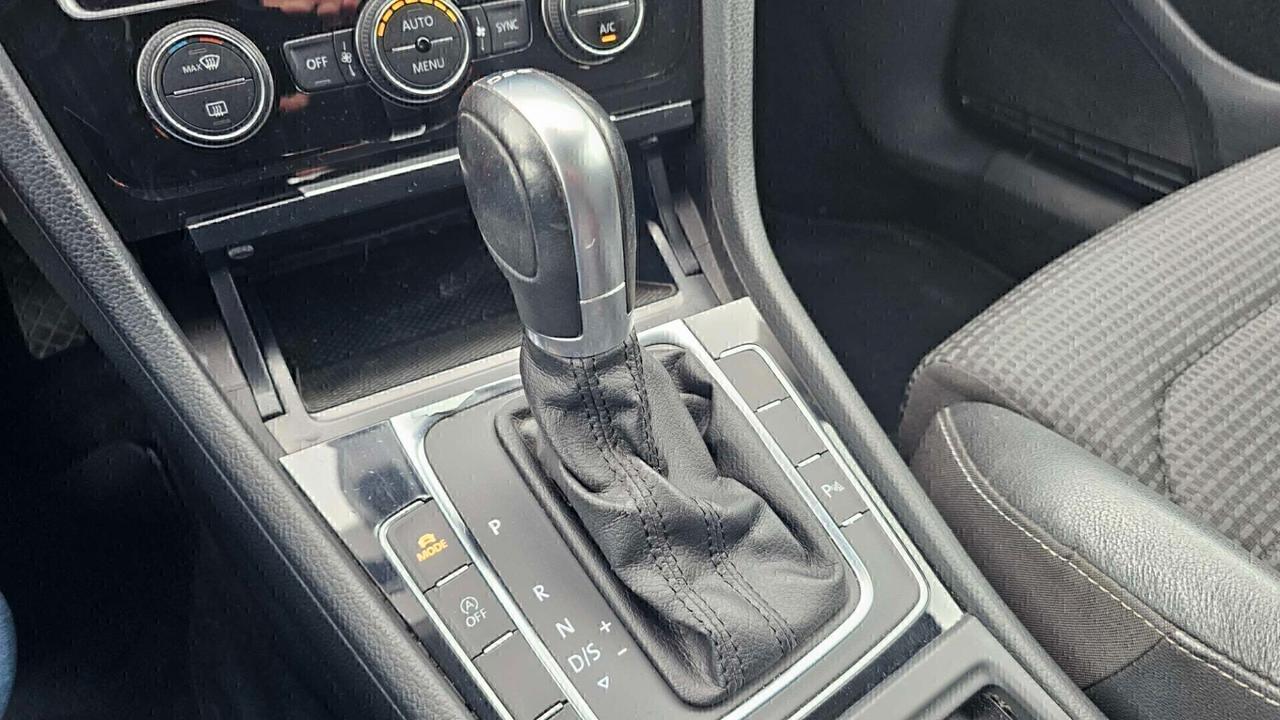 Volkswagen Golf 1.6 TDI 110 CV DSG 5p. Highline BlueMotion Technology