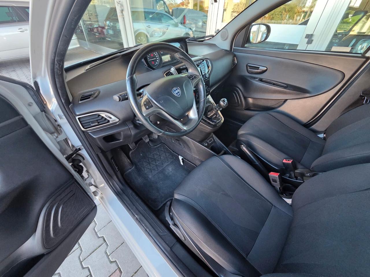 Lancia Ypsilon 1.2 69 CV 5 porte GPL Ecochic Gold